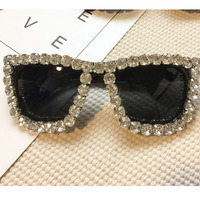 2025 femmes mode pas cher en gros dames nuances vendeurs lunettes de soleil chaudes fête lunettes de soleil