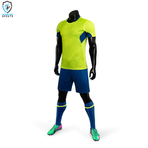Camiseta de Fútbol Personalizada OEM 2025 con Impresión Digital, Transpirable, de Manga Corta, para Uniforme de Club de Fútbol de Verano - Product Image 3