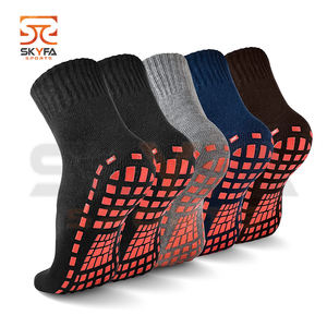 Calcetines deportivos de algodón para hombre, medias con patrón de bambú KT K OEM, a la moda, con logotipo personalizado, color blanco y negro - Product Image 6