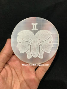 Placa de carga de selenita grabada del zodiaco de acuario hermosa forma de círculo blanco cristal de ágata Muntaha otras artesanías de cristal - Product Image 6