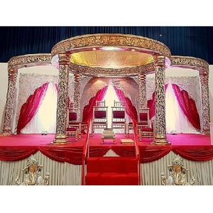 Magnifique Mandap de mariage indien et fidjien doré, Mandap de mariage traditionnel hindou, Piliers dorés pour mariage indien, USA - Product Image 1