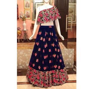 Lourd exclusif designer indien Lehenga Choli avec chemisier pièce nouveauté dernière réception de concepteur porter Lehenga Alphanumero - Product Image 4