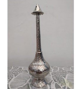 Rociador de Agua de Rosas Metálico Hecho a Mano con Grabado Gulab Pash, Acabado Plateado, Botella de Perfume, Dispensador de Fragancia para Ceremonias de Boda - Product Image 1