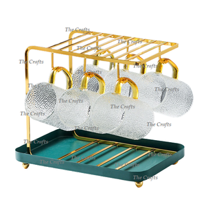 Juego de cuatro vasos de diferentes colores y soporte de vidrio en taza de metal y soporte de vidrio con mango de madera a la venta - Product Image 4