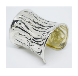Pulsera Vintage 1925 de Estilo Africano de Abril de Atlanta, Joyería Texturizada y Martillada para Hombre y Mujer - Product Image 1