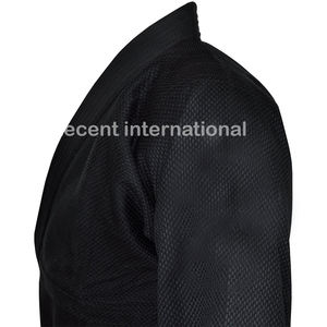 Combinaison de judo et de jiu-jitsu personnalisable faite à la main, uniforme de sport de karaté, kimono de combat, polyester/coton, unisexe, adultes, en provenance du Pakistan - Product Image 4