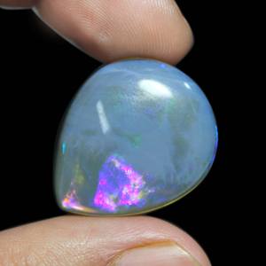 อัญมณีโอปอลเจลลี่สีม่วงจากออสเตรเลียทำด้วยมือคริสตัลสีดำขัดเงาเรียบทำด้วยมือทรงลูกแพร์และทรงหลังเบี้ย - Product Image 3