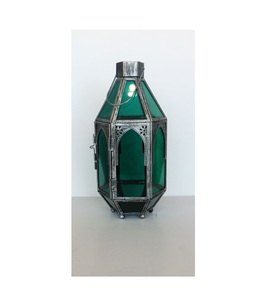 Nouvelle lanterne de Noël marocaine faite à la main en métal/verre avec des tailles personnalisées pour la décoration de mariage intérieur/extérieur de la meilleure qualité - Product Image 1