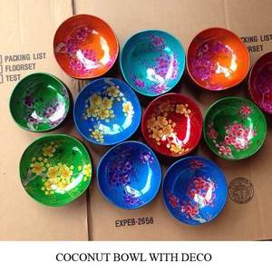 Bol en noix de coco laqué du Vietnam - Product Image 4