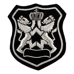 Parches de Letras de Chenilla Personalizados de Nueva Llegada - Bordados de Alta Calidad, Secado Rápido, Colores y Tamaños Personalizados - Product Image 1