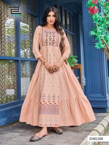 Elementry เสื้อคลุมยาวสีครีมที่พึงประสงค์,มีแนวคิดแบบจีบและงานปักอย่างหนาในเนื้อผ้าฝ้ายหนาของราชวงศ์ส่งออก - Product Image 2