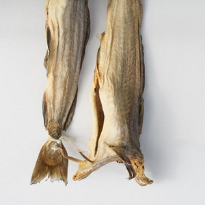 Yeni stok kurutulmuş Stockfish ve morina kafaları/Cod ve kurutulmuş stok balık