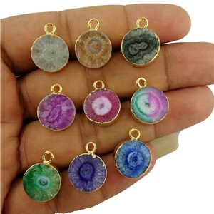 Colgantes de Plata de Ley Bañados en Oro con Cuarzo Solar Blanco y Druzy Redondo para Compromiso - Product Image 5