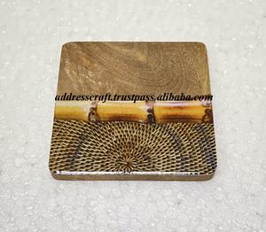 Posavasos de madera de estilo duradero con forma cuadrada de color marrón y blanco, mesa decorativa, modelo usado, utensilios de cocina para el hogar utilizados al mejor precio - Product Image 2