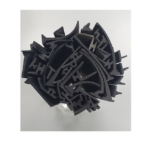 Tiras y Sellos de Goma de Alta Calidad Marca Gaintech, Negros, de TPV/TPE, Hechos a Medida OEM, para Muros Cortina con Varios Tipos - Product Image 5