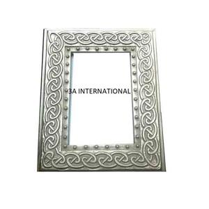 Cadre photo design sélectionné pour la décoration murale et de pièce des hôtels de luxe, cadre décoratif finition antique dorée style ferme - Product Image 2