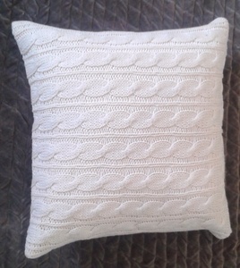 Housse de coussin en coton 100% tricotée à la main, taille personnalisée - Product Image 1