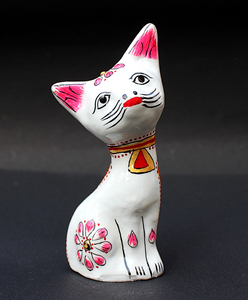 Nirmala Handicrafts NH01903 Estatua de Gato de Metal Hecha a Mano con Esmalte Meenakari, Diseño Feng Shui Sentado, Decoración India de Rajastán - Product Image 6