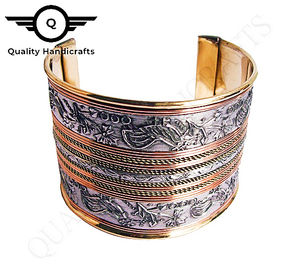 Brazalete de Latón Chapado en Oro de Alta Calidad para Mujer, Estilo Clásico y Moderno, Fabricante de la India - Product Image 2