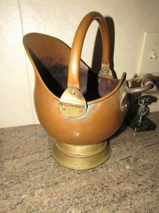 Seau à charbon de cendres enduit de poudre d'orange vibrant avec poignée portable, parfait pour le jardinage élégant et les outils d'intérieur et d'extérieur - Product Image 2