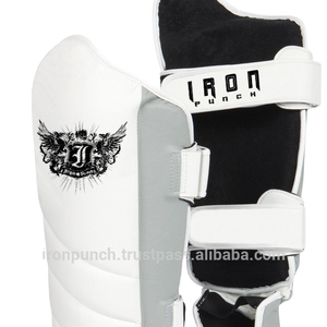 Gants de boxe de qualité supérieure Tokushu, protège-tibias pour un entraînement efficace - Product Image 2