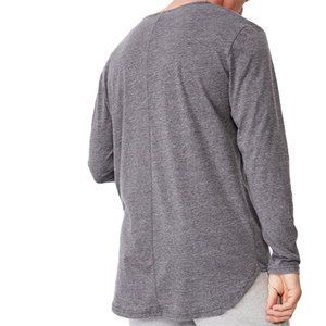 เสื้อยืดแขนยาวสีเทาล้วน 100% ผ้าฝ้าย สำหรับผู้ชาย รุ่นใหม่ OEM ฤดูร้อน สีดำ - Product Image 2