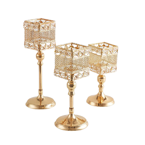 Juego de soporte de vela de tres tamaños diferentes en soporte de vela de color dorado de metal para accesorios de decoración de boda - Product Image 3