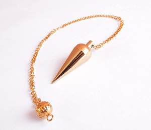 Pendule de radiesthésie à long cône métaphysique Cadeau spirituel Reiki Pendule en laiton de guérison de MUNTAHA AGATE - Product Image 5