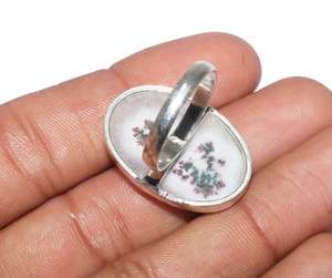 92.5เงินสเตอร์ลิงพร้อมทองขัดเงาแหวนพลอยรูปวงรีทรงรีสีขาวพลังงานแสงอาทิตย์สีขาวผลิตจากอินเดีย - Product Image 2