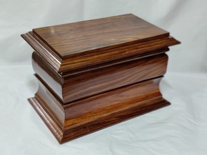 Venta al por mayor de fábrica Simple Rectangular Rose Wood Ataúd Elegante Suministros funerarios para cenizas de cremación y urna para mascotas - Product Image 2