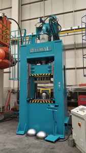 Prensa hidráulica con molde de semiglobo para lámina SS - Product Image 3