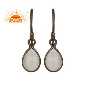 Boucles d'oreilles en pierre de lune naturelle blanche, 1 pièce, gros bijou en argent Sterling plaqué noir, vente en gros - Product Image 1