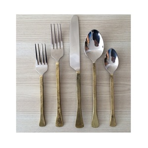 Juego de 5 cubiertos de latón de la más alta calidad con forma personalizada, juego de cubiertos para bodas y fiestas. - Product Image 2