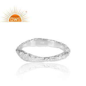 Bague éternelle en argent sterling 925 texturée faite à la main, fournisseur de bijoux en argent de créateur, collection classique en gros - Product Image 2