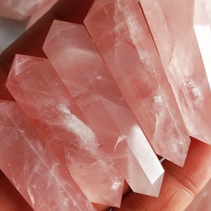 Natural Rose Quartz Charms Double Point Crystals Pyramids Tourmaline Coasters | Loose <b>Healing</b> Gemstones Wholesale Guangzhou - Product Image 1