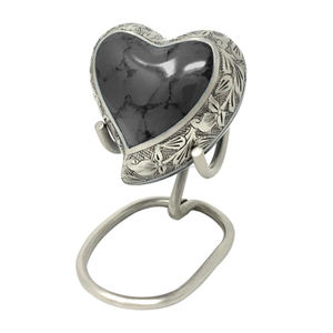 Urne funéraire unique en marbre noir en forme de petit cœur pour les cendres humaines, urnes funéraires de conception antique, petites et miniatures - Product Image 1