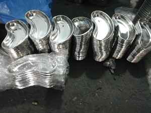 Bandeja de riñón manual hecha de acero inoxidable y metal Base de instrumentos quirúrgicos Bandeja de riñón de artículos huecos - Product Image 4