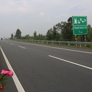 W Beam Guardrails for Highway - Product Image 2