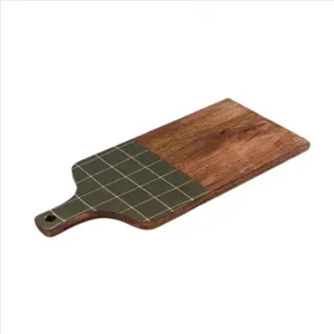 Green Mango Wood Shiny Natural Chopping Board With Sticker And Enamel Checkered Pattern For Home And Restaurant Kitchen Use