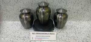 Brassworld อินเดียแอนทราไซต์เกรย์ใส่โกศใส่โลหะสำหรับงานศพสัตว์เลี้ยง - Product Image 3