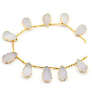 Druse blanche plaquée or, 10 perles en forme de poire, 12 à 14 MM, 1 pièce - Product Image 1