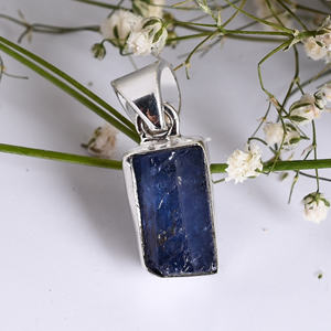 NaturalGenuine-colgante de Plata de Ley 925 con gema de uvarovita, colgante de uvarovita auténtica, diseño hecho a mano - Product Image 5