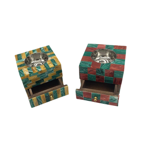 Brûleur d'encens en bois multicolore fait à la main conception standard forme carrée taille personnalisée brûleur Bakhoor en vrac - Product Image 1