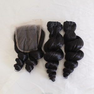 Sublimez votre look quotidien avec une demi-perruque à ondulations profondes et lâches – des ondulations douces, un port facile et un volume naturel pour des transformations rapides. - Product Image 5
