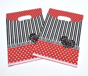 Sac à gousset latéral en plastique PE mignon imprimé personnalisé poignée de patch réutilisable découpée au détail pour les achats et l'emballage de cadeau de marchandise - Product Image 1