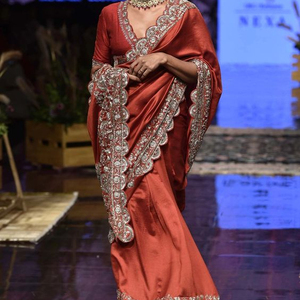 Saree de travail manuel lourd de beau concepteur élégant à la mode pour les femmes avec des perles de verre travail de pierre pour les mariages et les vêtements de fête - Product Image 1