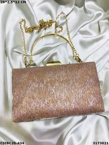 Bolso de mano de encaje floral brillante de diseñador para ocasiones nupciales o de noche con forro de PU - Product Image 3