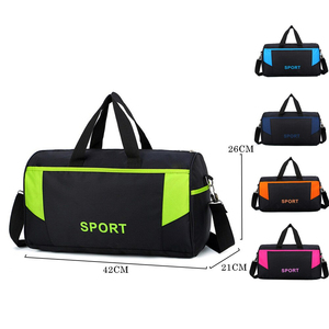 Sac de voyage imperméable de grande capacité pour hommes, pour le sport, la salle de sport, les voyages et la randonnée - Product Image 2