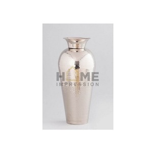 Jarrón de Metal de lujo decorativo de mimbre alto plateado, jarrón decorativo para exteriores e interiores, accesorios de decoración del hogar al precio más bajo - Product Image 1