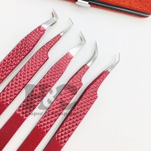 Nouveautés Pince à épiler rouge Logo personnalisé Pince à épiler pour extensions de cils Extensions de cils en vison Emballage logo Pointe fine Lisse - Product Image 1